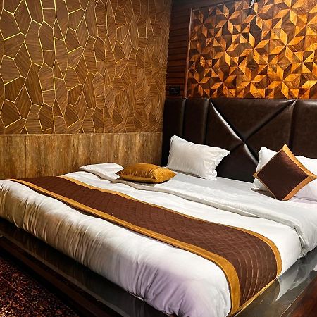 Lands End Resort Anantnag Exterior photo