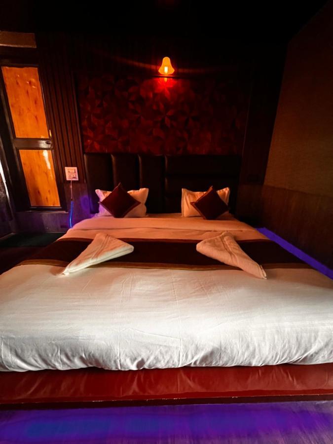 Lands End Resort Anantnag Exterior photo
